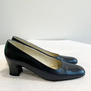 STUART WEITZMAN Womens Black Pumps 6.5 S SPAIN Square Toe Heels Leather Classic